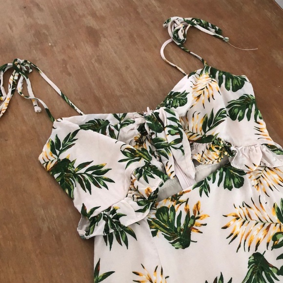 Front-tie Tropical/Hawaiian Mini Dress - Picture 2 of 3